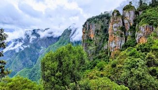 Kodaikanal is a picturesque hill station in Tamil Nadu known for its lush green hills, cascading waterfalls, serene lakes, and pleasant climate. It offers a perfect escape into nature with activities like boating, trekking, horse riding, and cycling. Popular attractions include the star-shaped Kodaikanal Lake make ypur trip with Madurai cab booking with your kodai
