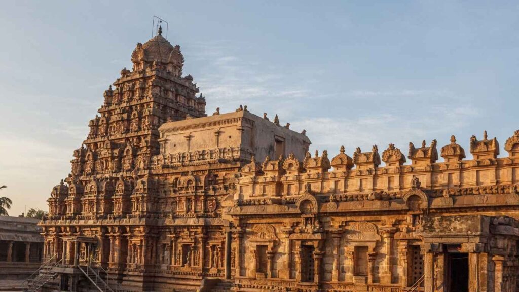 The old stone buildings of the Kumbakonam temple have amazing carvings. Great for booking a temple tour.